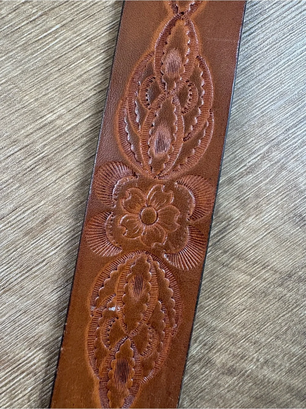 Chambers Hand Finished Leather Floral Embossed Belt. Size 34